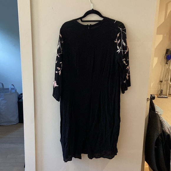 ASOS mini dress - Picture 2 of 8